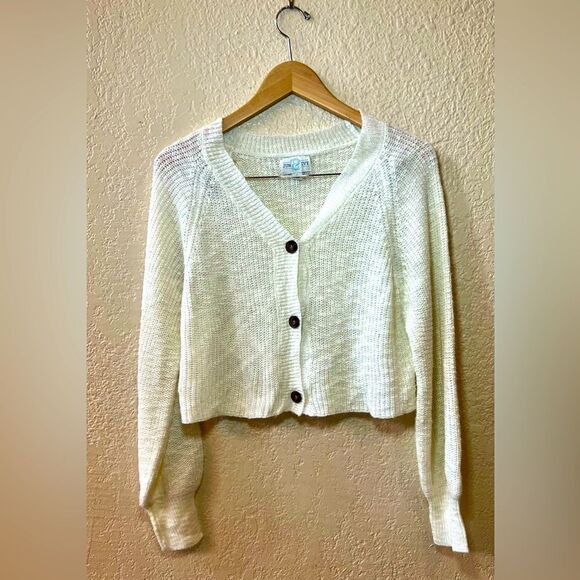 Jun & Ivy Soft Cropped Cardigan Sz S-M Cream Coastal Grandma - Picture 2 of 8